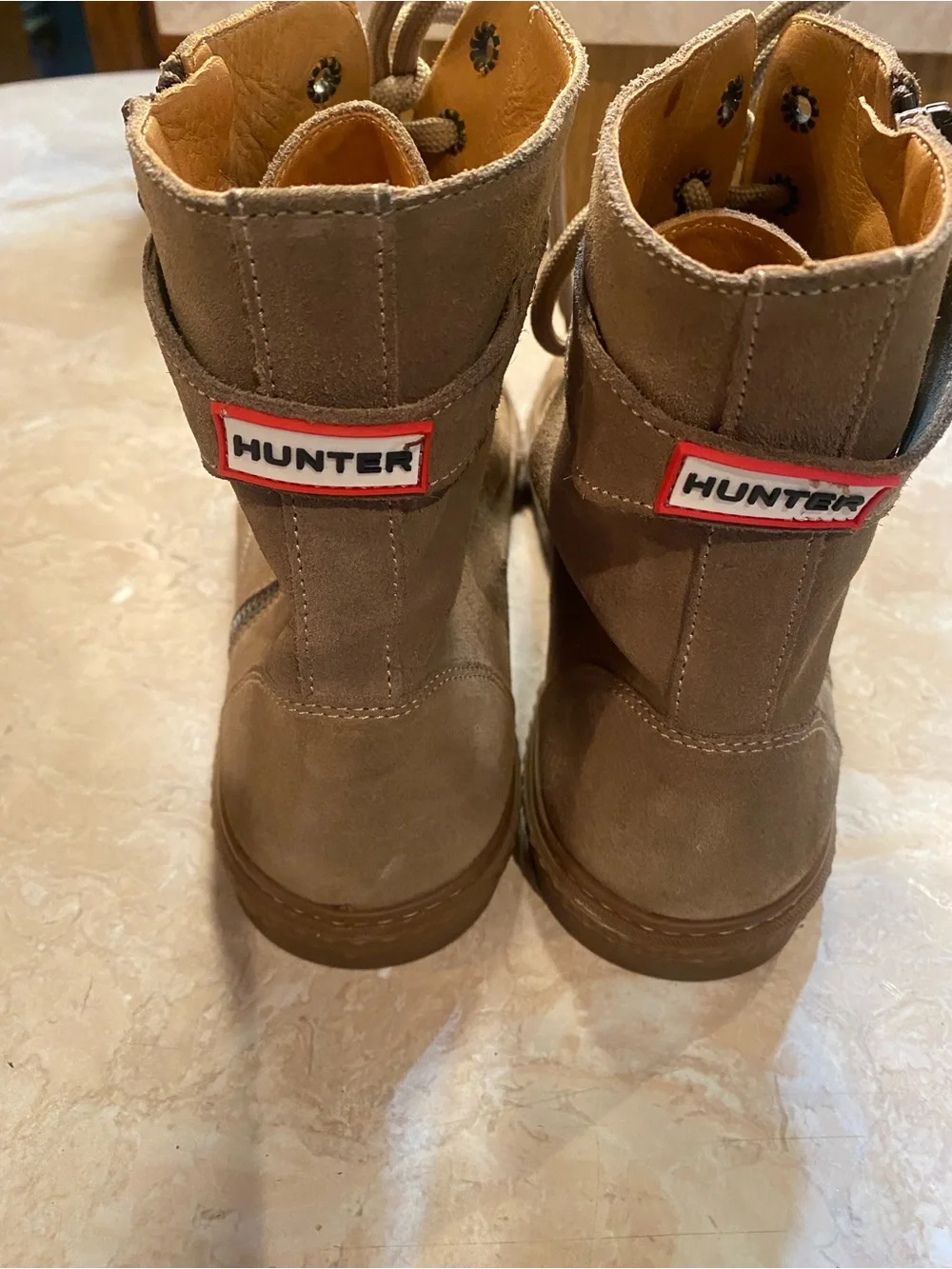Hunter Men's Tan Suede Chukka Lace-Up Boots